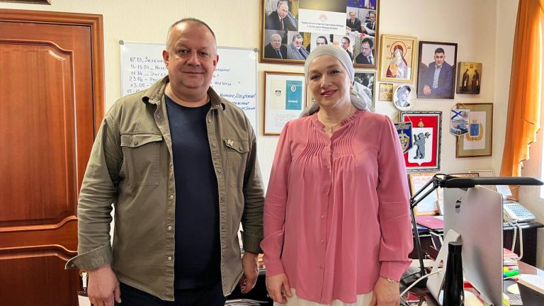 громов и ахмадова